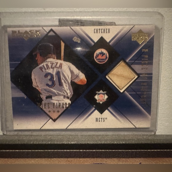 Mike Piazza Upper Deck Black Diamond A Piece of the Game Baseball Card - Picture 3 of 3